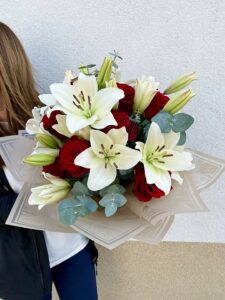 liliom_rozsa_viragcsokor